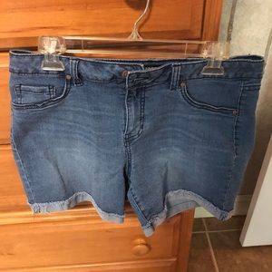 D. Jeans jean shorts stretchy size 12
